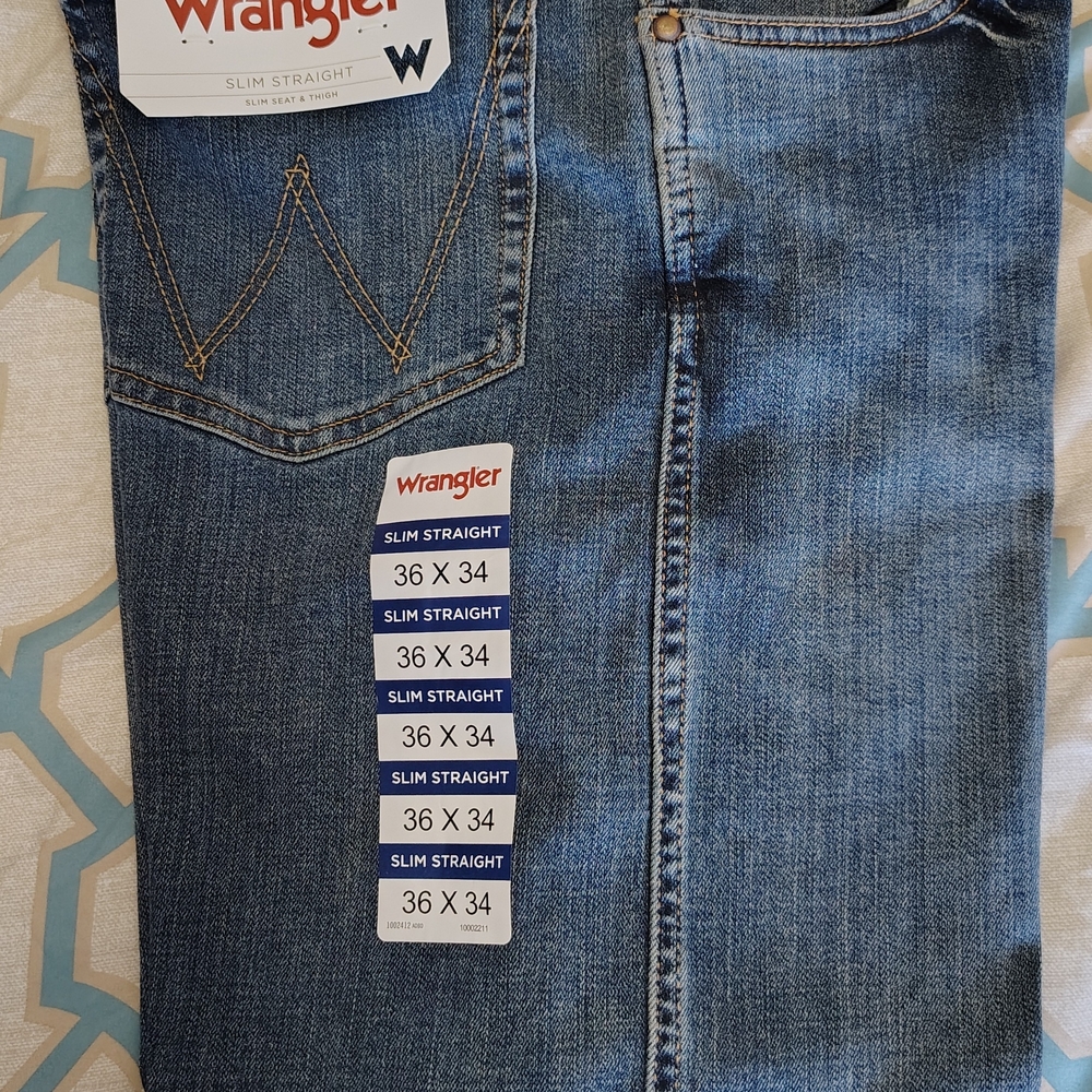Wrangler Men's Blue Slim Straight Jeans